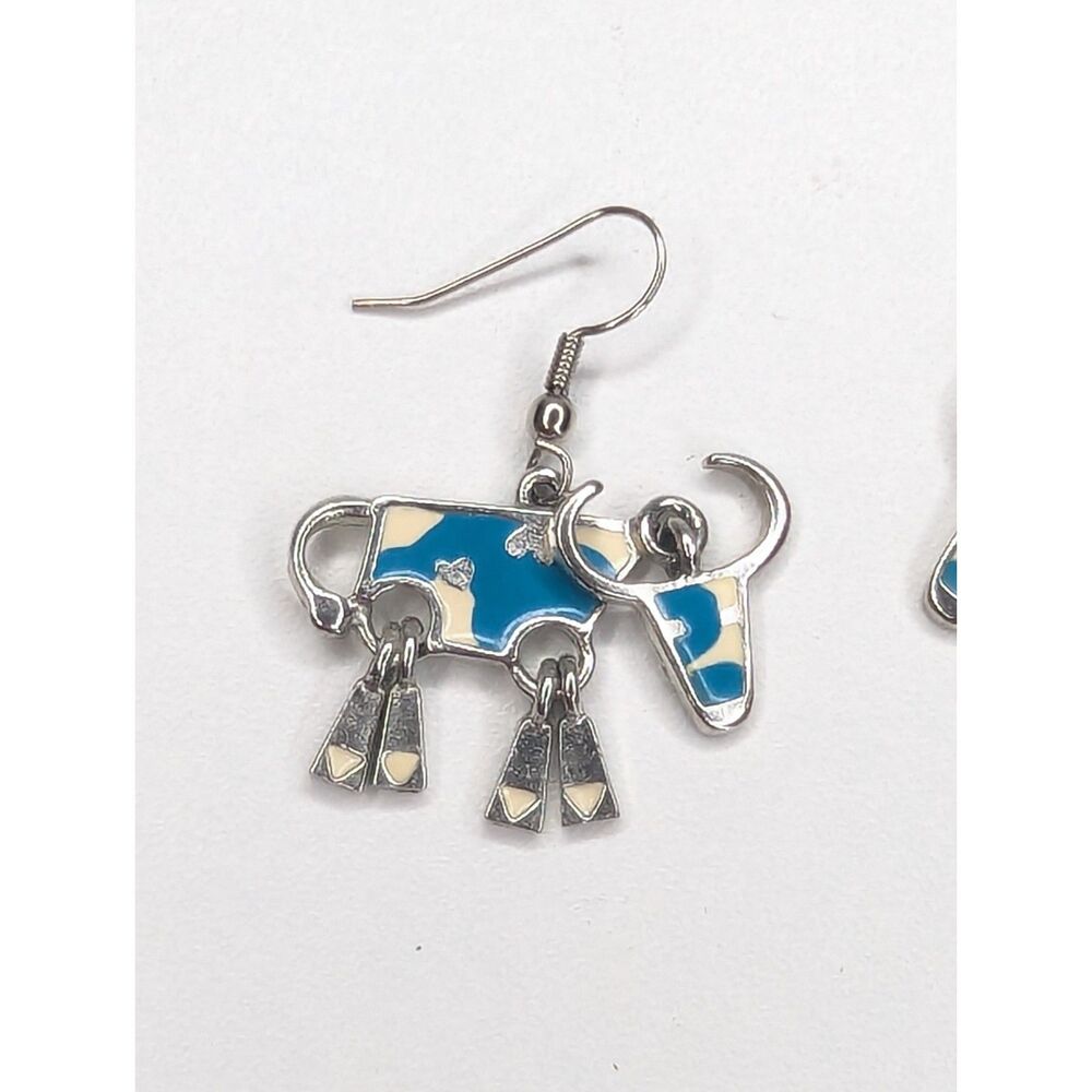 Vintage Signed E. Berebi Western Longhorn Dangle Earrings Silver Tone Teal Cream - Picture 3 of 6